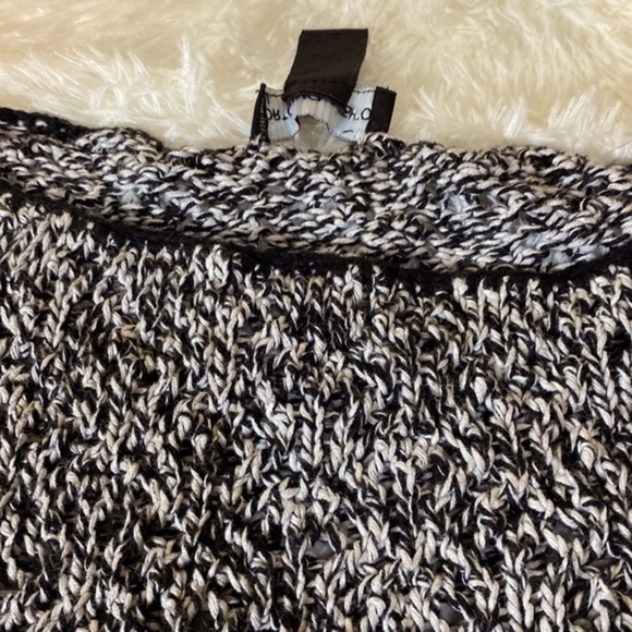 NORTON MCNAUGHTON LOOSE KNIT BLACK and WHITE CREW NECK SWEATER Size L GUC - Picture 4 of 9